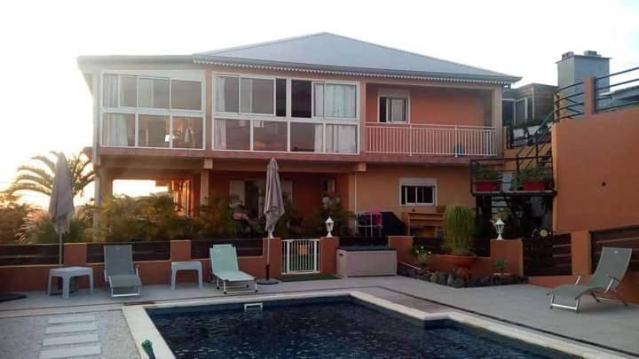 Maison de vacances pour 5 personnes, avec piscine ainsi que jardin et vue