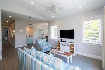 Bungalow for 6 Guests in Holmes Beach, Anna Maria Island, Picture 1