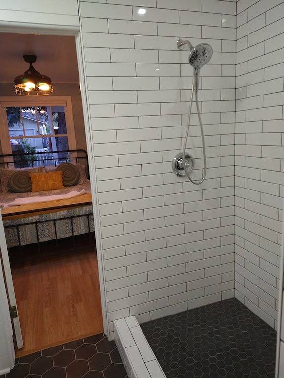 No Cleaning Fee! Whole House and Yard! Short Walk to Downtown and Fairgrounds! in Grass Valley, Nevada County