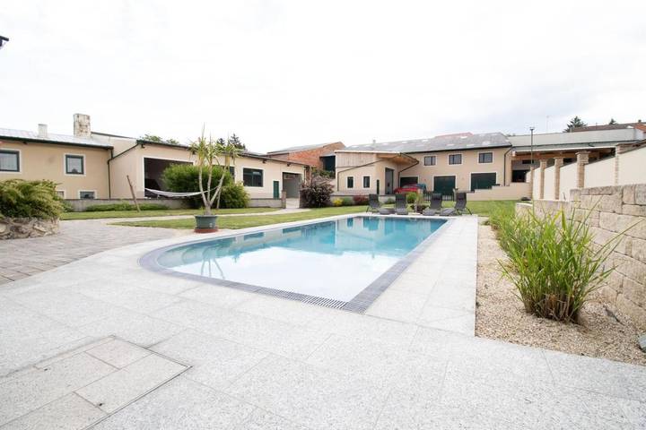 Ferienwohnung für 4 Personen, mit Balkon und Terrasse sowie Garten und Pool in Weinviertel - 2