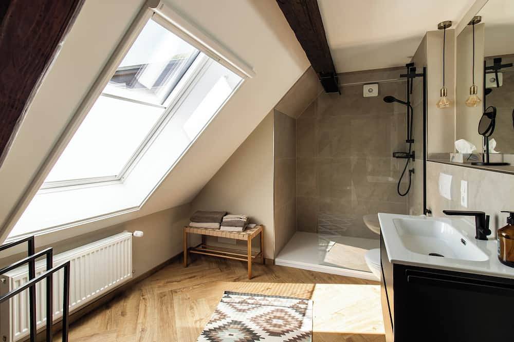 Ganze Wohnung, Moderne, großzügige Ferienwohnung mit Mosel-Panoramaterrasse in Bremm, Cochem-Zell