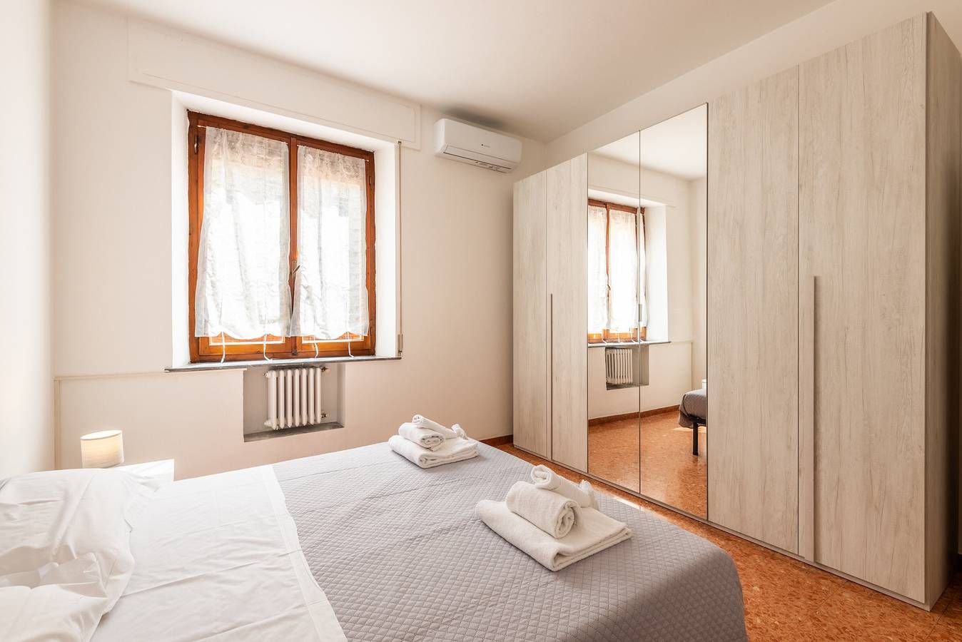 Appartamento intero, Appartamento 'La Casa Di Iliana- Siena' con terrazza privata, Wi-Fi e aria condizionata in Siena, Siena e dintorni