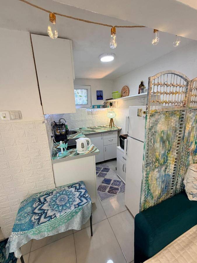 Gîte pour 2 personnes, avec jardin et terrasse dans Risan - 3