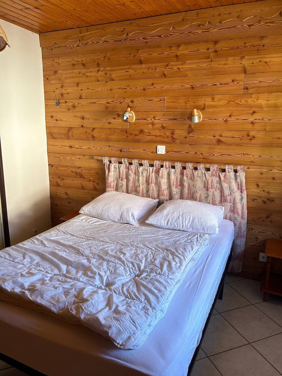 Entire apartment, Apartment 'La Sétaz' with Mountain View, Private Terrace and Wi-Fi in Valloire, Saint-Jean-de-Maurienne region