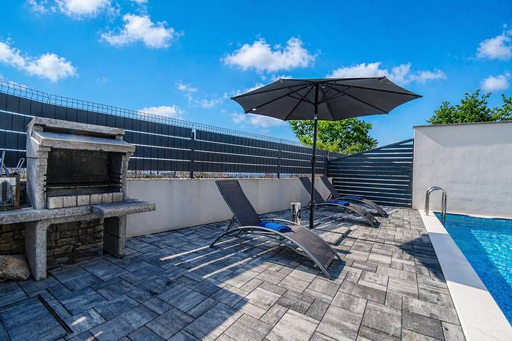 Villa pour 6 personnes, avec piscine et terrasse, animaux acceptés à Kanfanar - 4