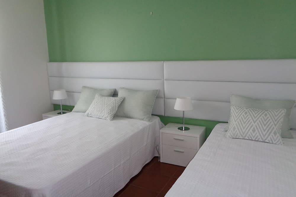 Lc. 11 368. Schönes 4-Bett-3-Badehaus mit Pool, 300 Meter vom Strand entfernt in Castro Marim, Faro Distrikt