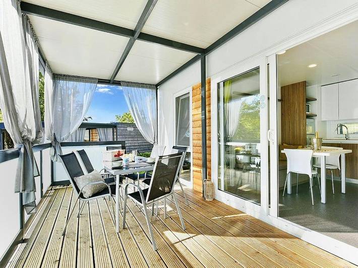 Camping für 6 Personen, mit Terrasse und Garten in Funtana