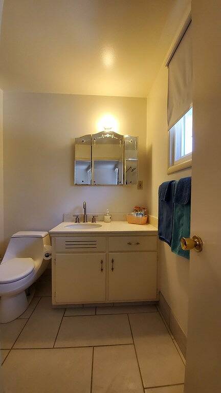 Comfy Furnished 3B/2B House in Central Redwood City in Redwood City, Silicon Valley