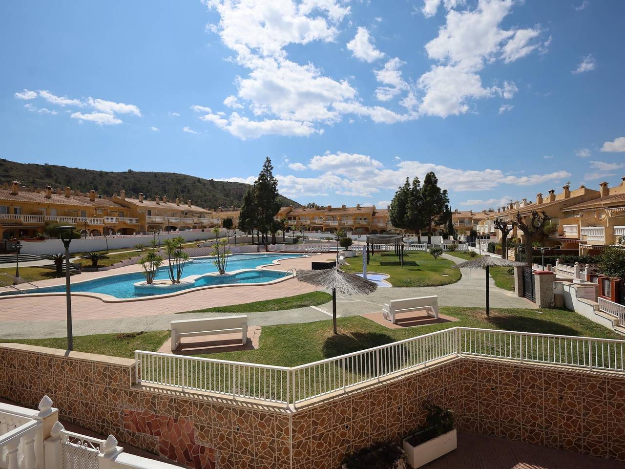 Bungalow moderne pour 4 dans une résidence privée avec piscine in El Campello, Costa Blanca