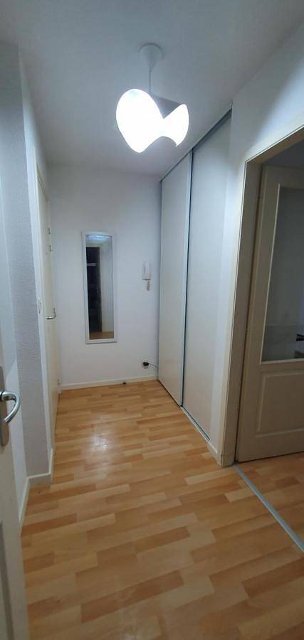 Appartement entier, One-Bedroom Apartment in Luxeuil-les-Bains, Haute-Saône