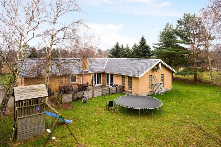 Ferienhaus für 9 Personen, mit Garten und Sauna sowie Terrasse auf Møn - 4