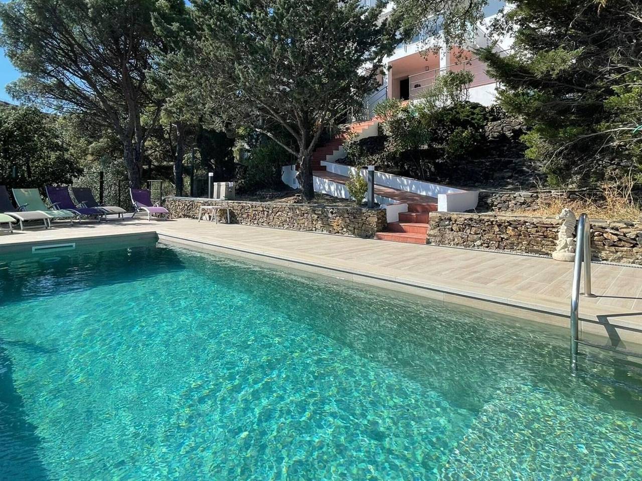 Appartement entier, Appartement avec Terrasse Panoramique et Piscine Commune à Colera in Colera, Haut-Ampurdan