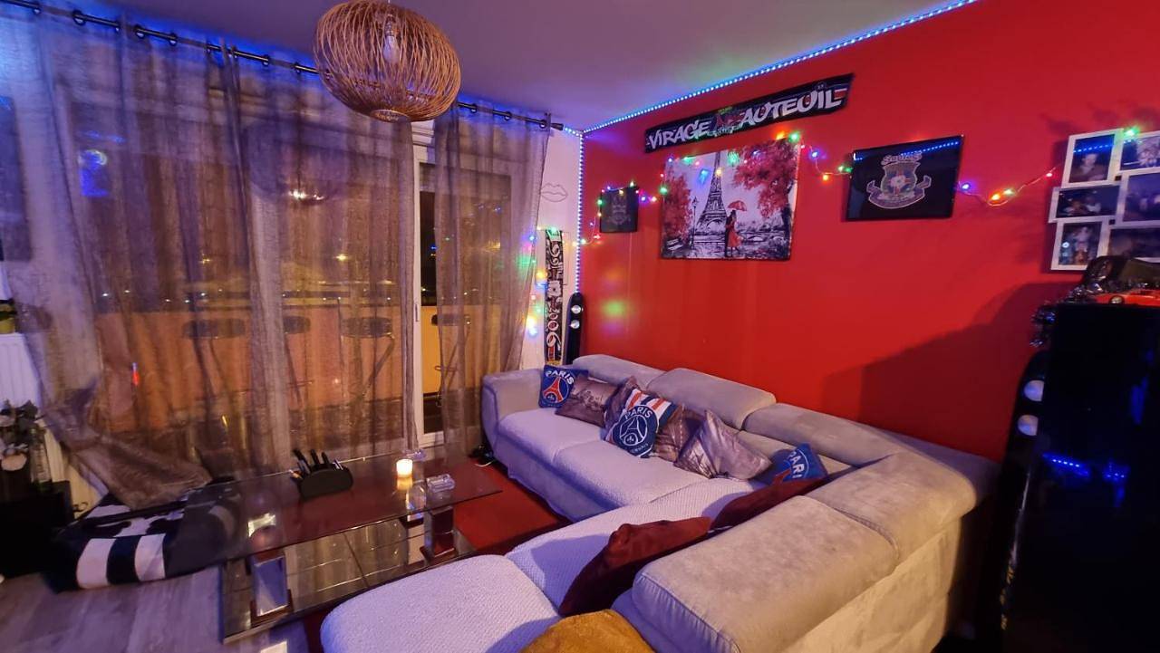 Appartement de vacances entier, Double Room in Aulnay-sous-Bois, Seine-Saint-Denis