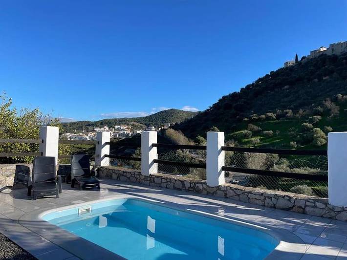 Ferienwohnung für 2 Personen, mit Balkon und Terrasse sowie Garten und Pool