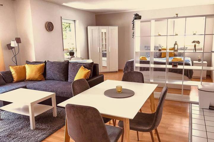 Ferienwohnung für 3 Personen, mit Balkon in Leuben