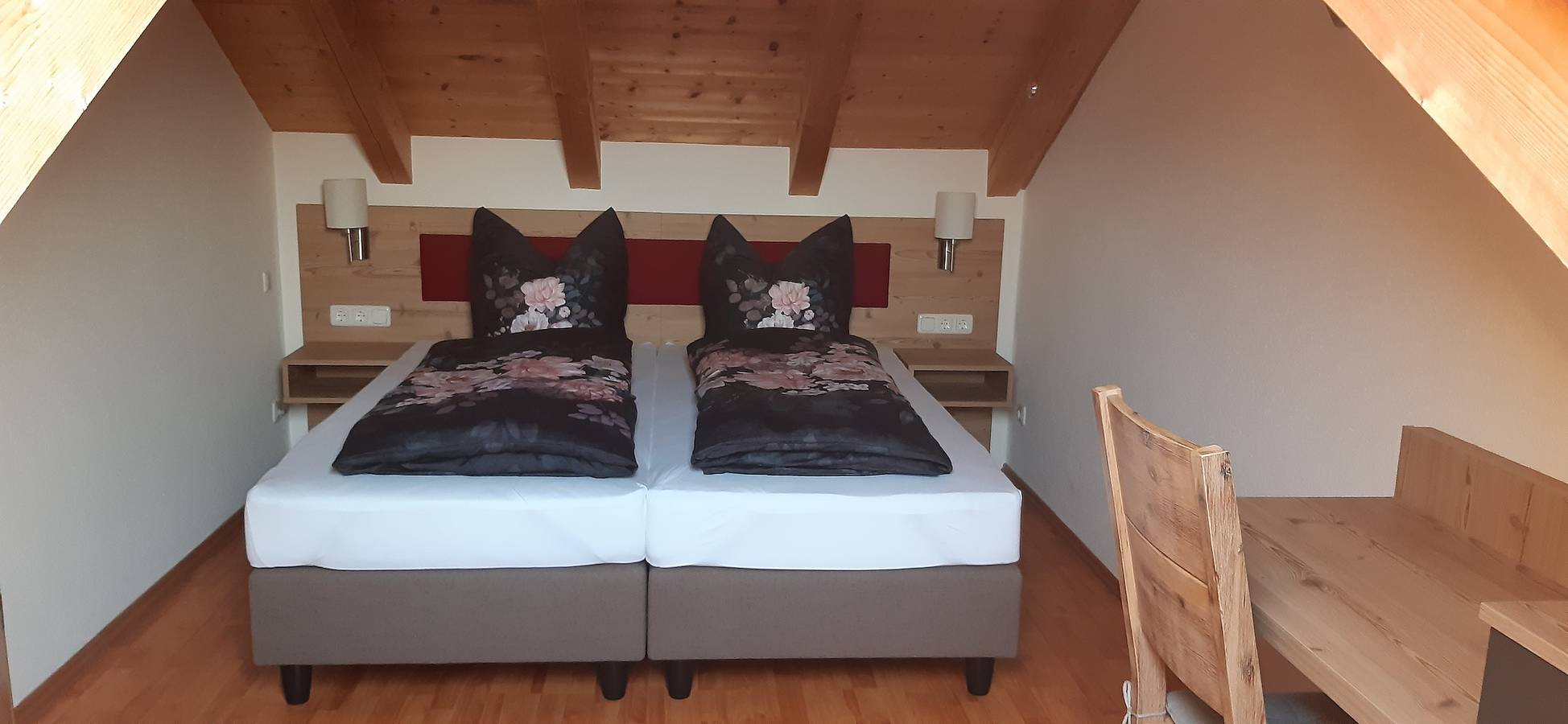 Ganze Ferienwohnung, Ferienwohnung Schloßblick - Ferienwohnung Schloßblick mit Balkon für max. 4 Personen in Bernau am Chiemsee, Chiemsee