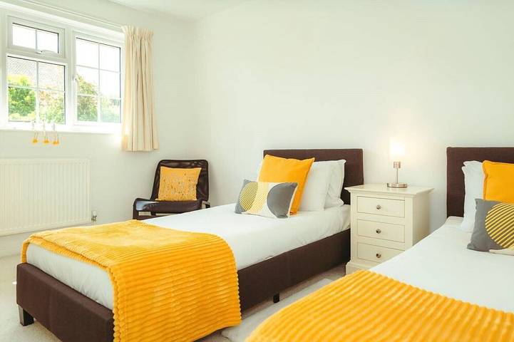 Meads Haven - tranquil holiday hideaway in Eastbourne, Sussex Oriental