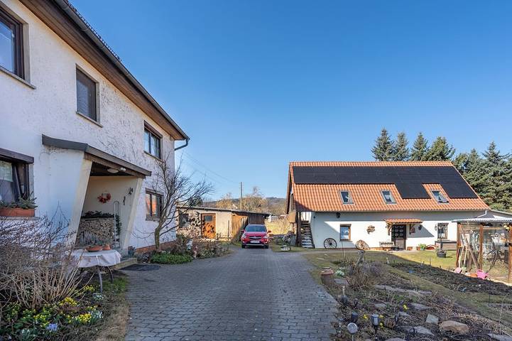 Ferienwohnung für 5 Personen, mit Balkon und Garten