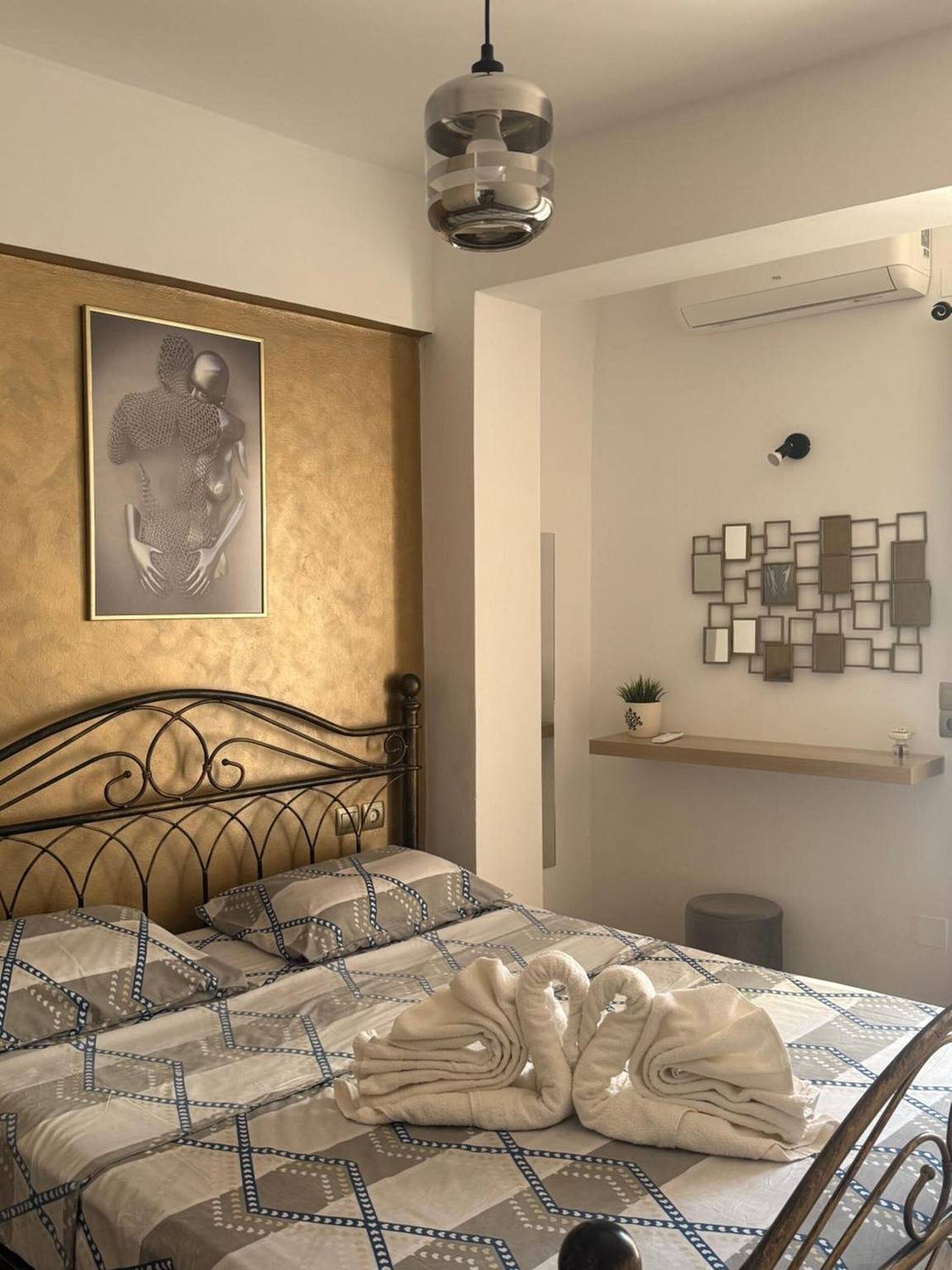 Casa Vacacional 'Panorama Apartment' con Vistas al Mar, Wi-Fi y Aire Acondicionado in Lasithi