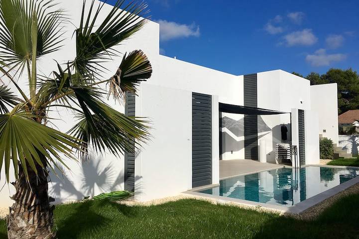 Villa pour 8 personnes, avec terrasse et jardin à Cala Blanca
