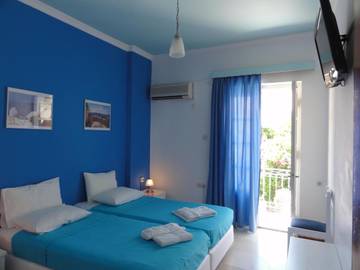 Maison d’hôte pour 2 personnes, avec vue et terrasse, animaux acceptés à Hydra