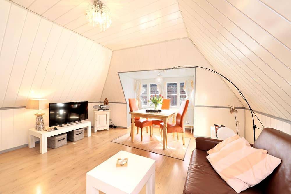 Entire apartment, The apartment is located on the 2nd floor of the front house and is about 42 sqm in Lüneburg, Nordheide