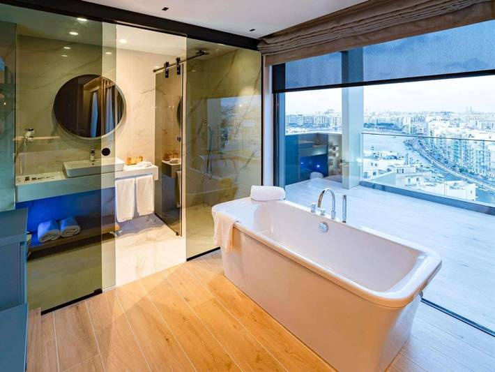 Hôtel pour 5 personnes, avec terrasse et piscine à San Giljan - 4