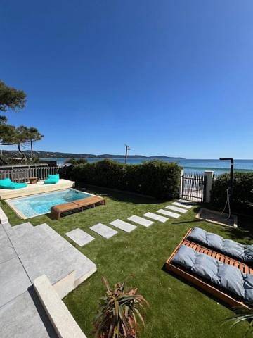 Villa pour 9 personnes, avec piscine ainsi que jardin et vue
