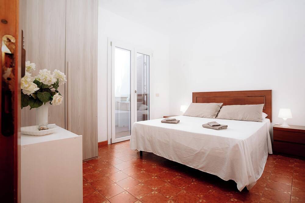 Apartamento entero, Rome, Sea and Relaxation in Marina di Cerveteri, just a few steps from Rome! in Marina di Cerveteri, Cerveteri