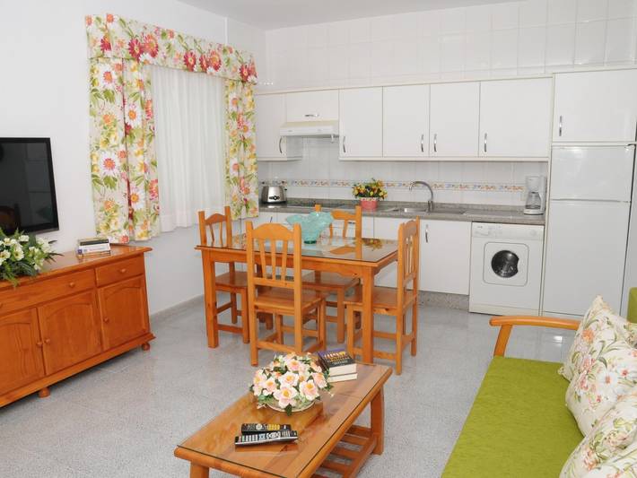 Entire apartment, Wohnung "Double Classic" mit Wi-Fi in Vecindario, Santa Lucía de Tirajana