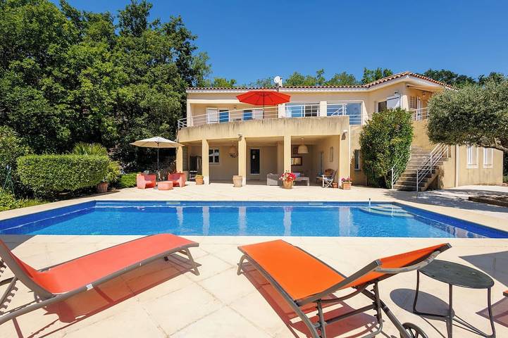 Villa pour 10 personnes, avec jardin - 1