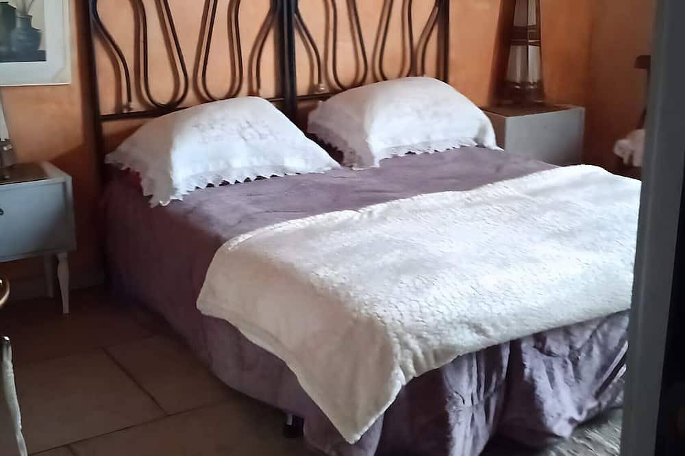 Apartamento entero, Terraza privada, Wi-Fi y aire acondicionado en el corazón de Montegrosso in Andría, Parque Nacional Alta Murgia