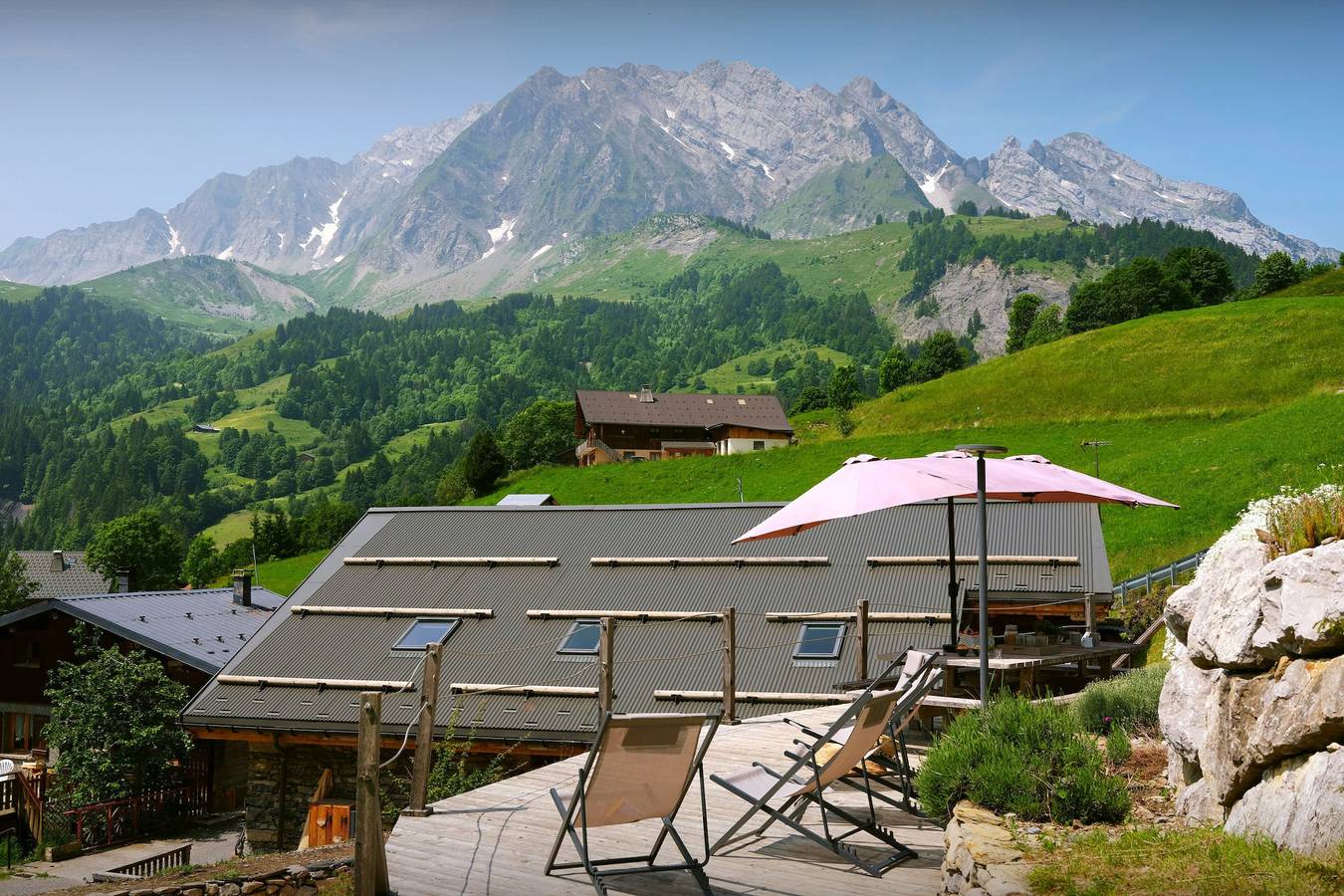 Farmhouse apartment with hot tub, terrace and balcony - Ovo Network in La Giettaz, Albertville region