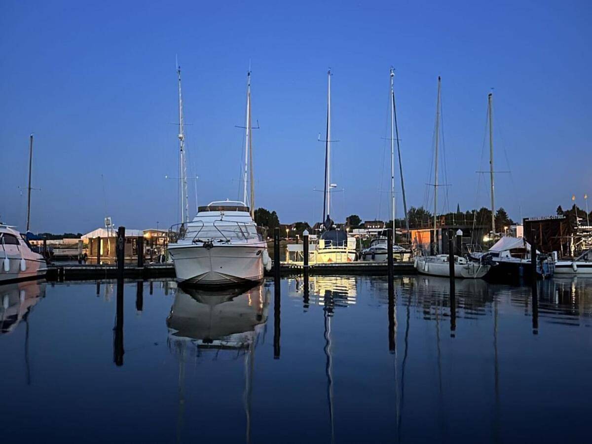 Two-Bedroom House Boat in Lübeck (Stadt), Lübeck