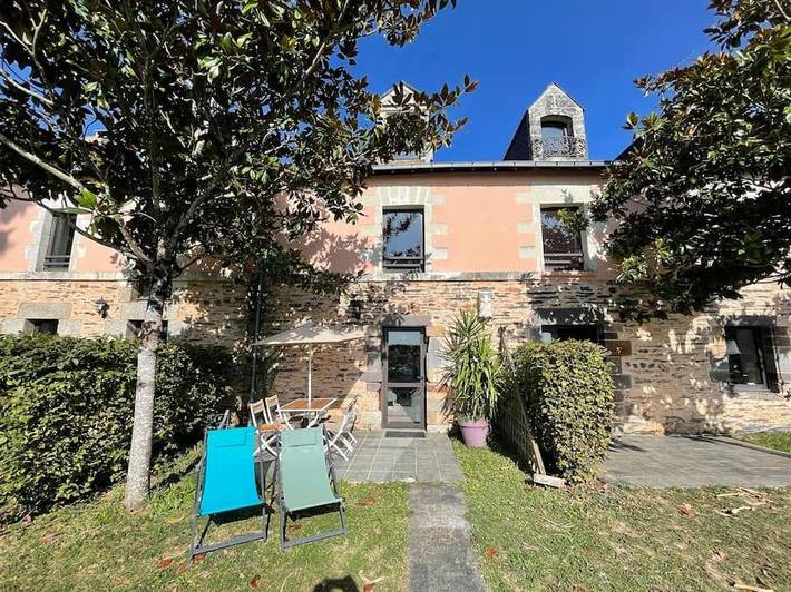 Location de vacances pour 5 personnes, avec jardin et vue, animaux acceptés à La Chapelle-de-Brain - 3
