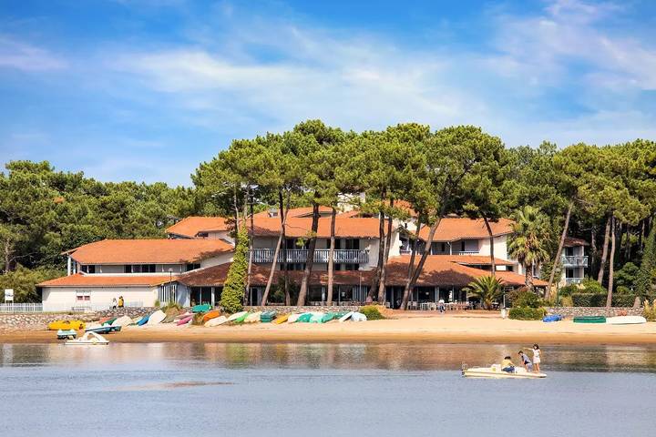 Location de vacances pour 6 personnes, avec piscine, animaux acceptés à Soustons