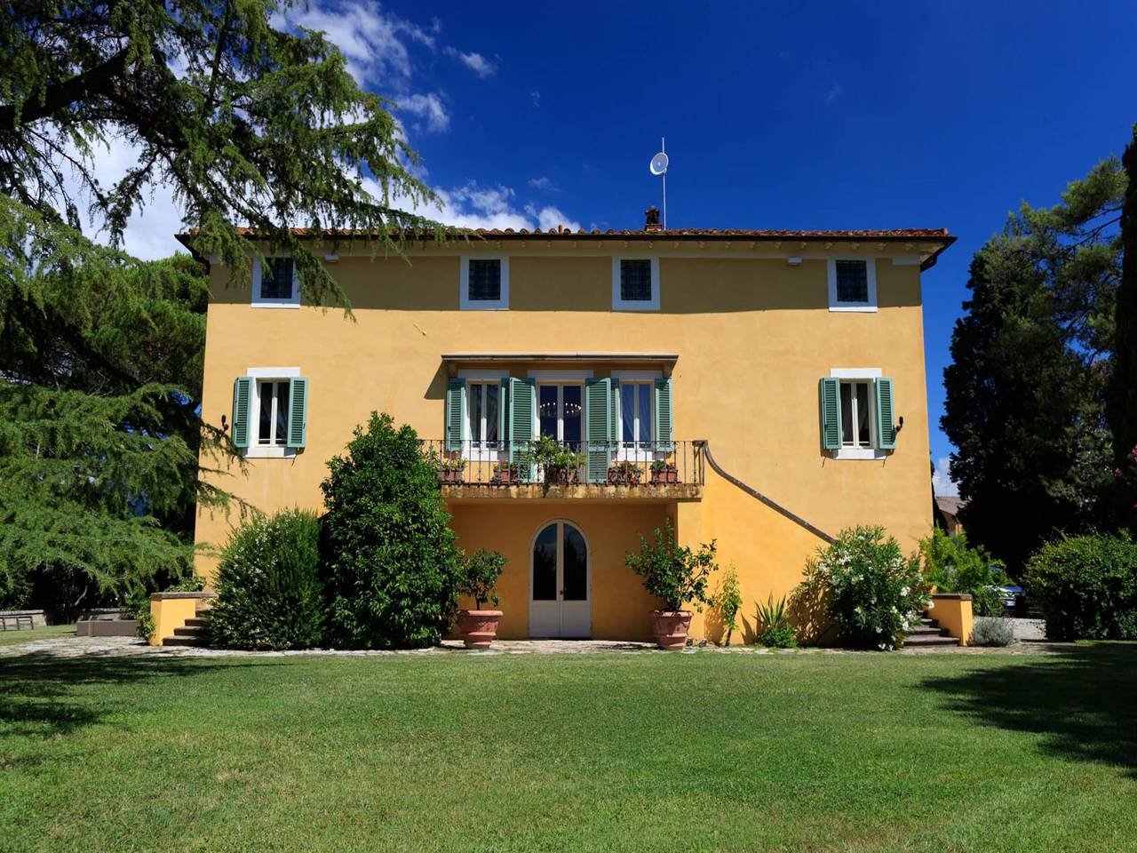 Villa con 10 camere da letto a Lucca con piscina in Capannori, Provincia di Lucca