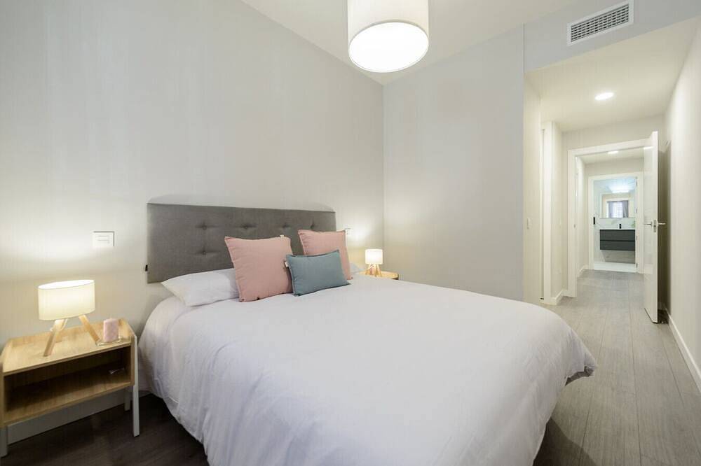 Ganze Wohnung, Apartment for groups near the airport in Torrejón de Ardoz, Madrid Province