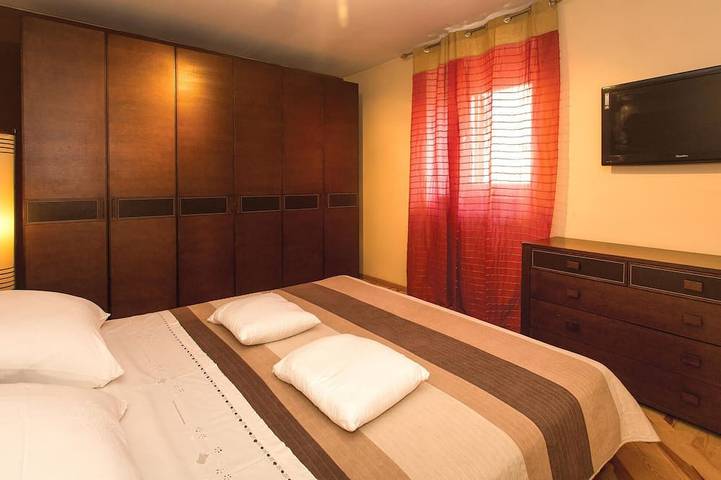 Beautiful home in Sinj in Sinj, Dalmatinisches Zagora