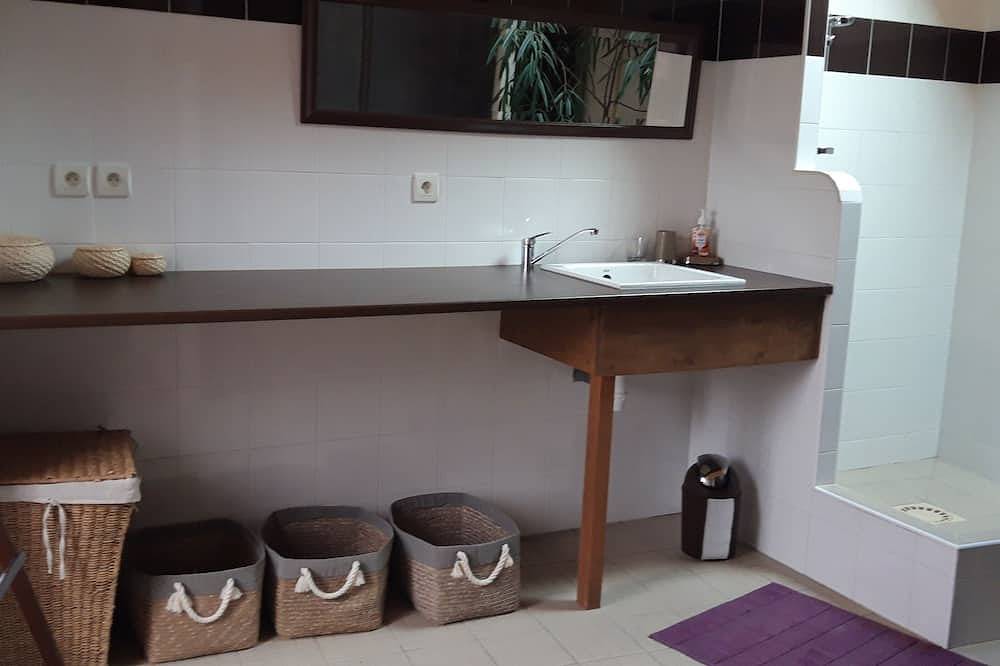 Maison à la campagne à quelques minutes de la mer et de la côte de granit rose in Lannion, Côte de Granit Rose