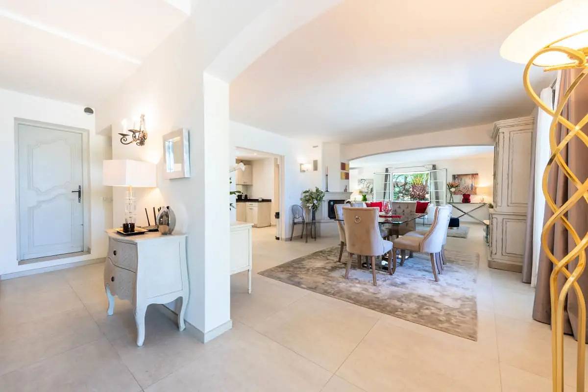 Villa 210m² avec piscine - Mougins in Le Cannet, Costa mediterránea (Francia)