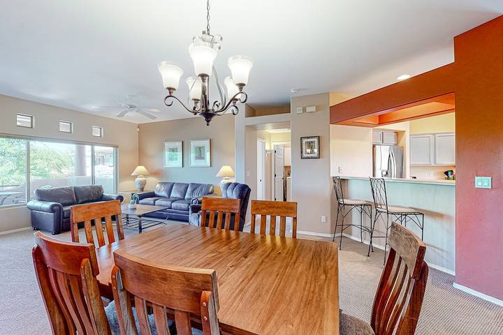 Vacation rental for 6 people, with balcony and hot tub as well as pool in Oro Valley