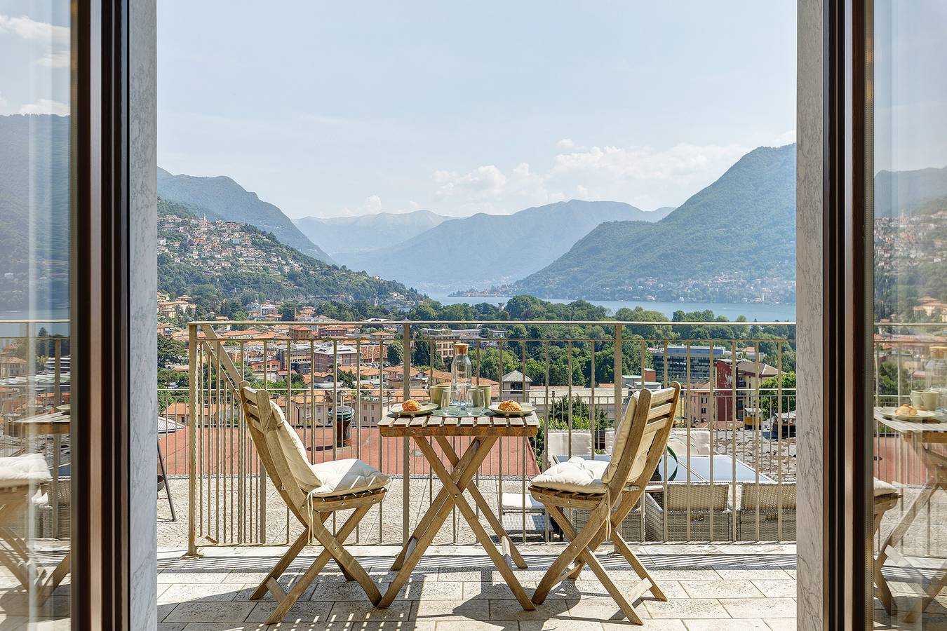 Holiday Home 'Villa Cielo Lake Como' with Lake View, Private Terrace and Wi-Fi in Como, Comosøen