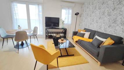 Gîte pour 4 personnes, avec vue ainsi que piscine et terrasse à Carrières-sous-Poissy