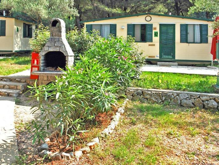 Campingvogn for 2 personer, med sauna og pool samt terrasse i Kroatien