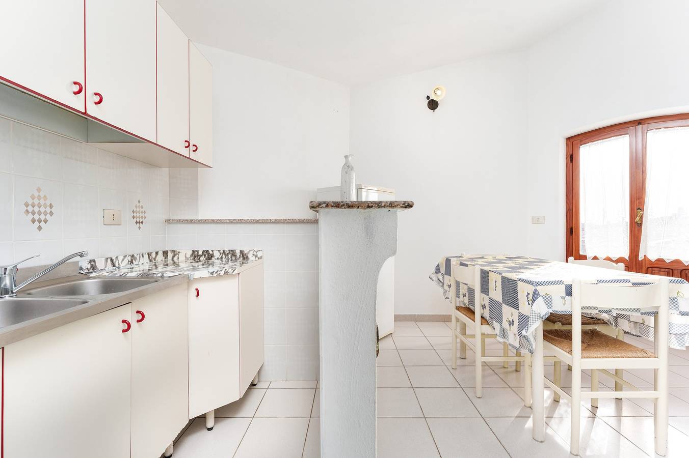 Entire apartment, Apartment in Villa near the Sea, Wi-Fi and Air Conditioning, Sleeps 5 in Orosei, Gulf of Orosei