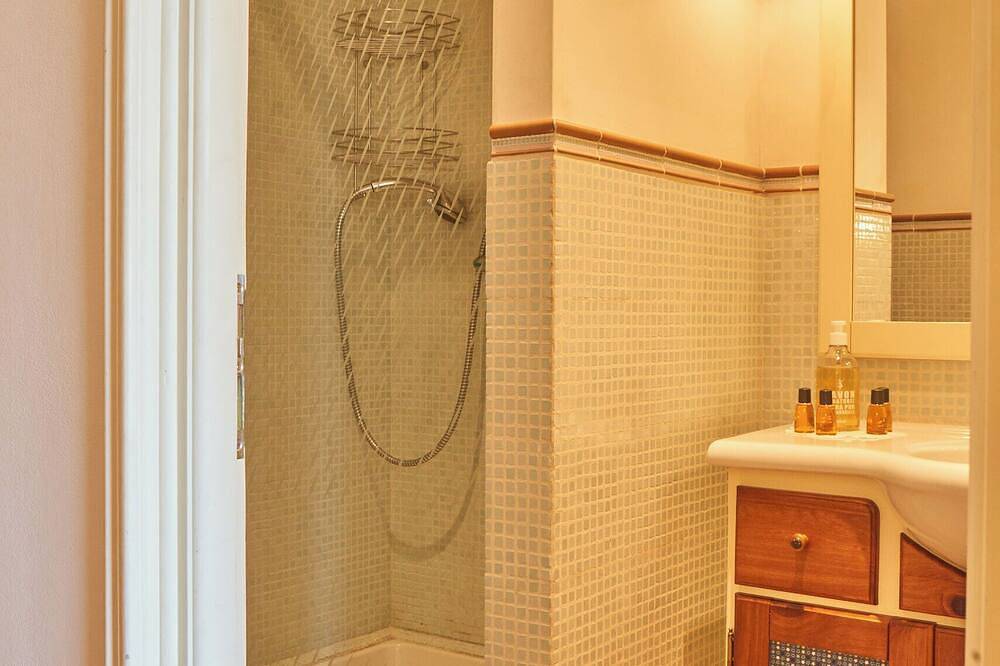 Apartamento entero, Quiet, comfortable studio, swimming pool, private parking. Near Leucate/Sigean in La Palme, Region de Narbonne