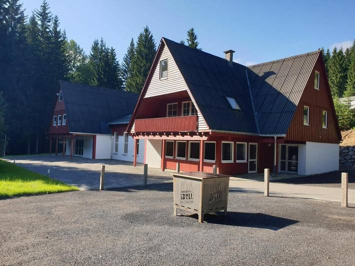 Ferienwohnung für 4 Personen, mit Terrasse und Pool sowie Sauna