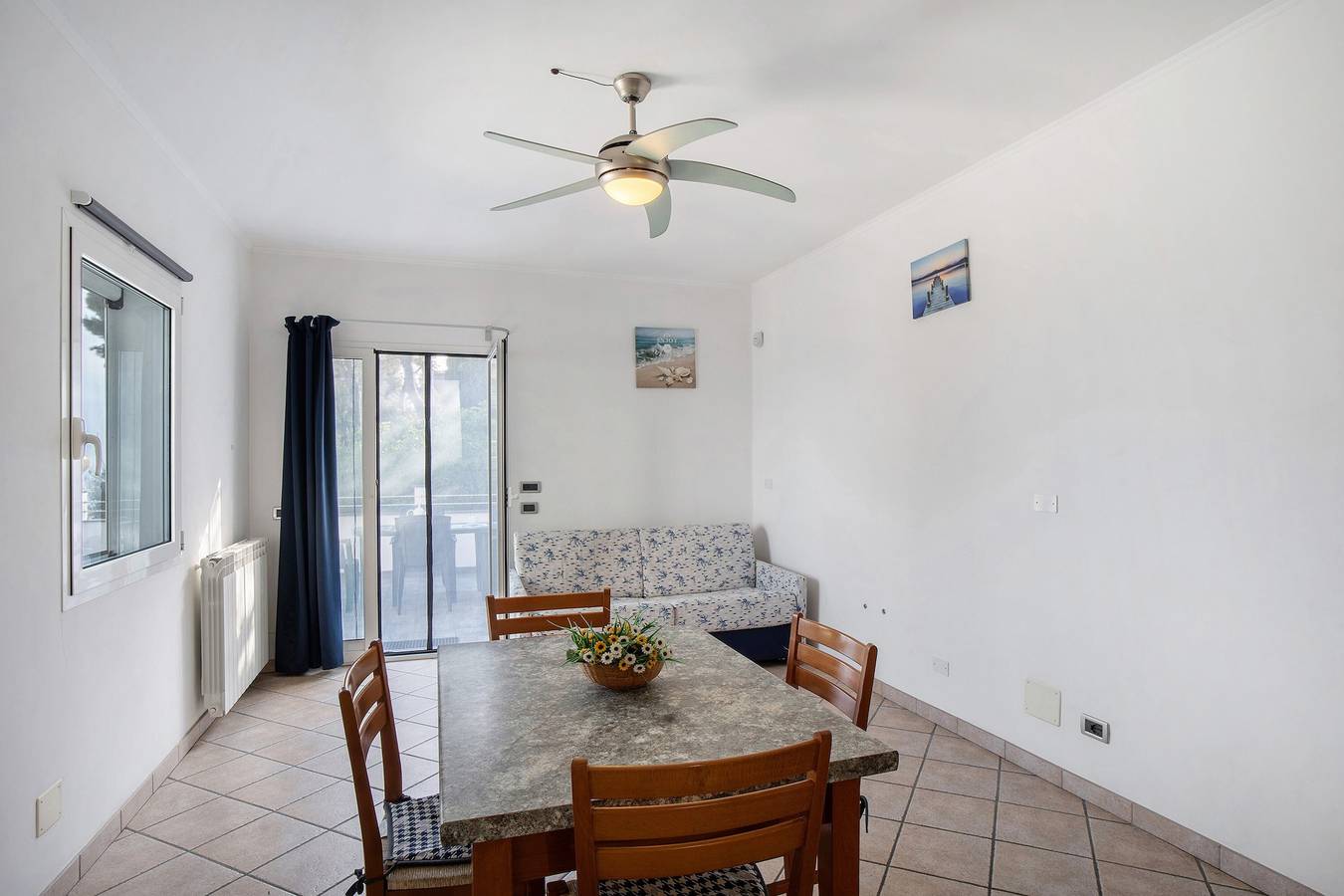 Apartamento entero, Apartamento 'Alba Marina' con vistas al mar, terraza privada y Wi-Fi in San Lorenzo al Mare, Riviera di Ponente