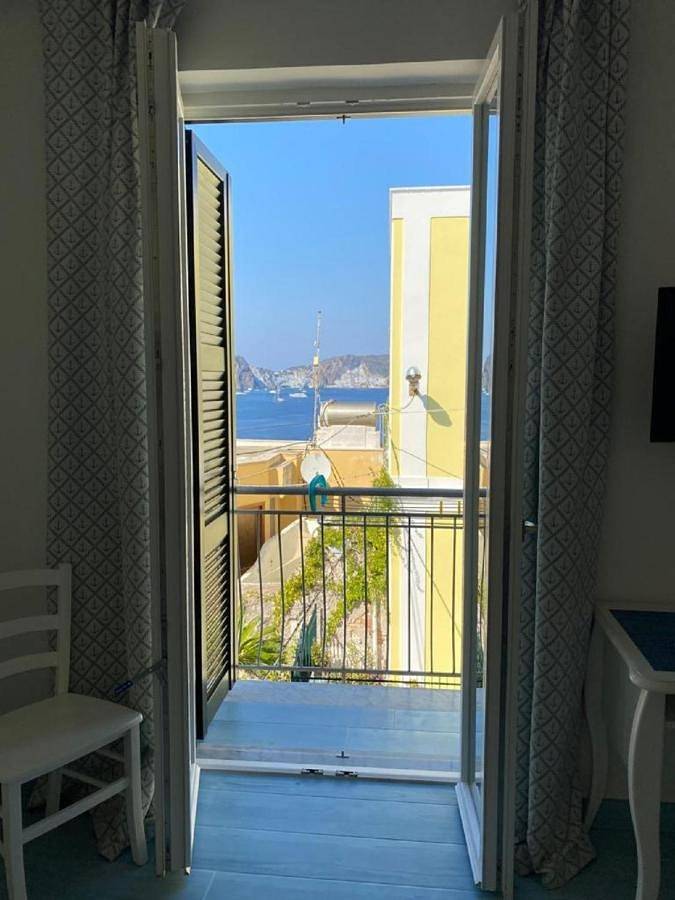 Double Room with Terrace in La parata, Ponza